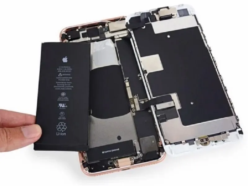 Thay pin iPhone 12 chính hãng, giá rẻ tại Di Động Xanh