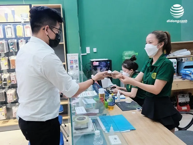 Di Động Xanh nhận thay pin iphone 14 chất lượng giá rẻ