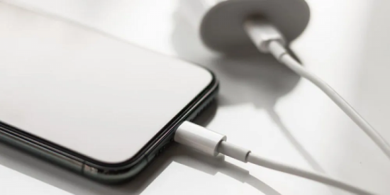 Nguyên Nhân Gây Hư Hỏng Pin iPhone 14 Pro Max