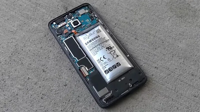 pin dien thoai samsung not 10 bi phong