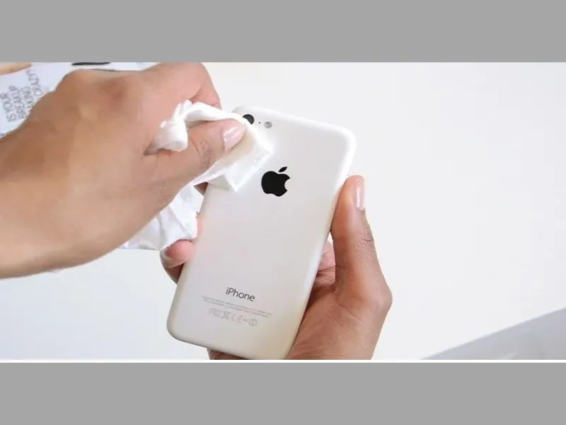 Vệ sinh camera iphone cần chuẩn bị những gì?