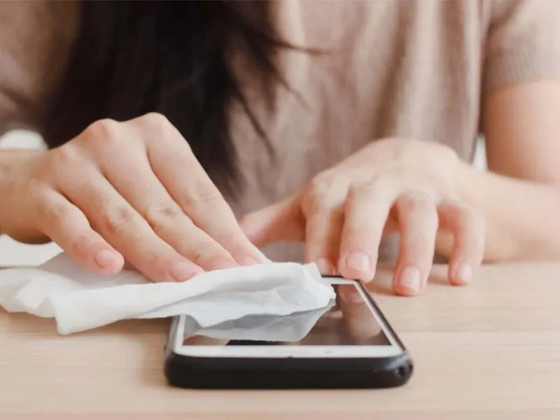 Lý do nên Vệ sinh iphone thường xuyên
