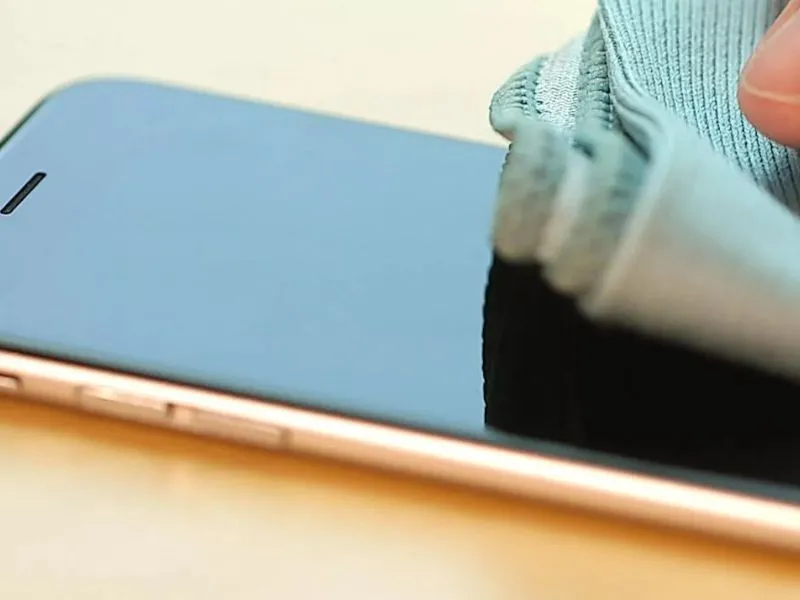 Vệ sinh iphone màn hình iPhone
