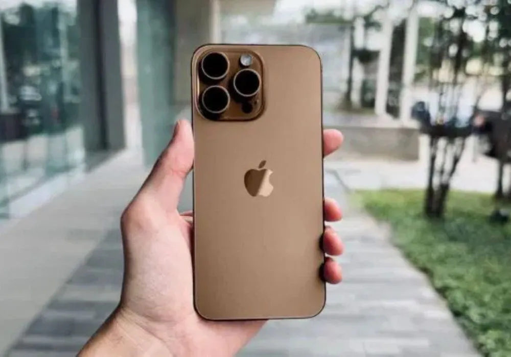 Mua điện thoại iPhone 16 Pro chính hãng tại Di Động Xanh