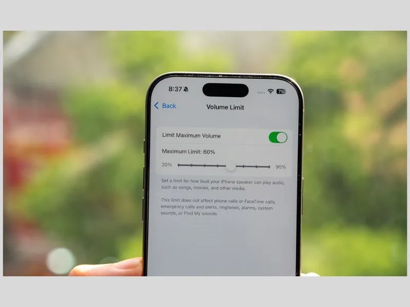 Điều chỉnh âm lượng trên iPhone