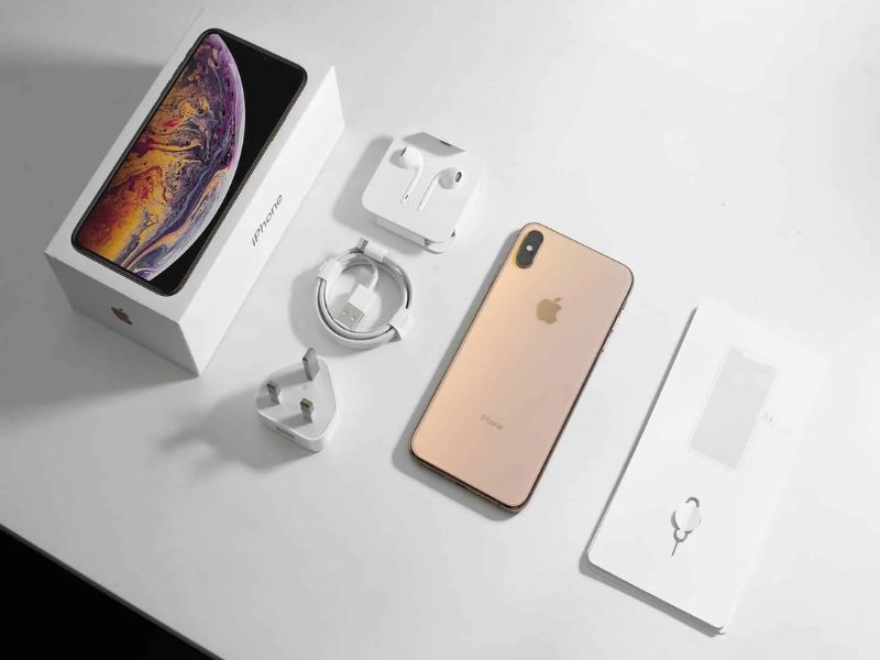 iPhone Xs Max màn to, nặng hơn Xs