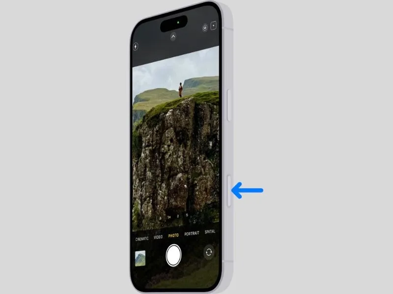 Vị trí được thiết kế dành cho nút Camera Control trên iPhone 16