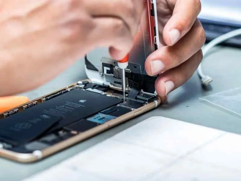 Quy trình sửa chữa điện thoại iPhone tại Di Động Xanh
