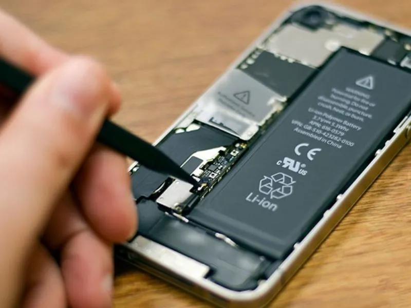 thay pin iPhone Đà Nẵng giá rẻ 