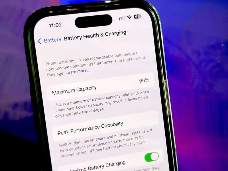 iPhone bị chai pin