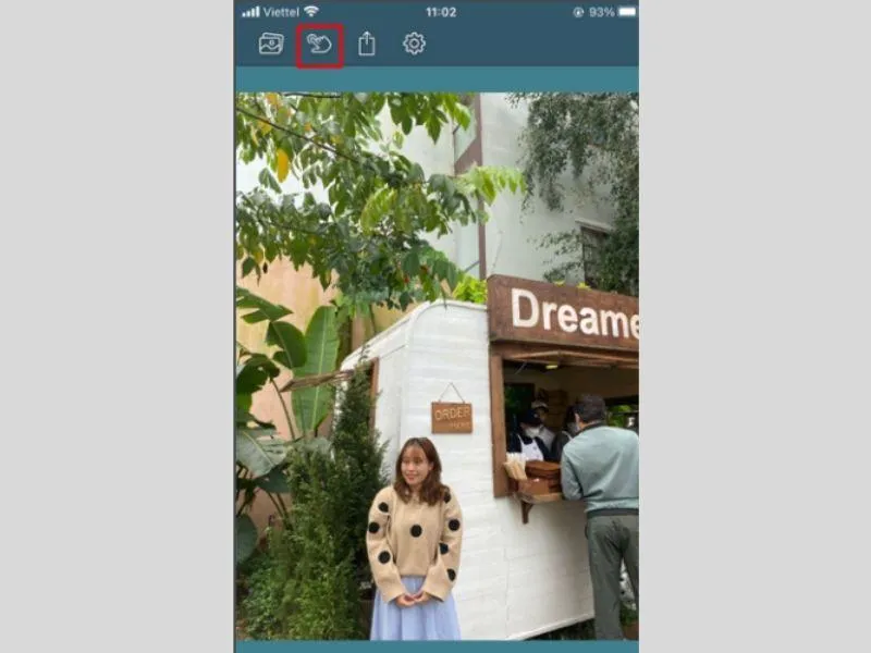 Chọn vùng có icon hoặc bất kỳ vùng nào cần xóa
