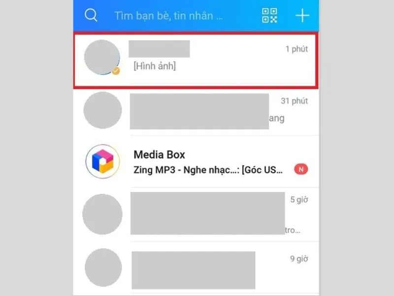 Vào giao diện tin nhắn với người bạn muốn gửi