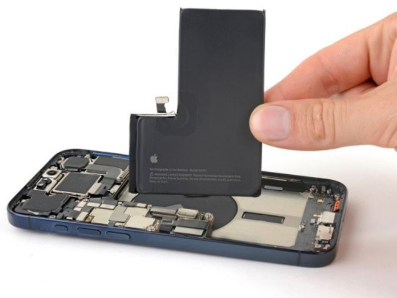 thay pin iPhone 15 pro max chính hãng đà nẵng