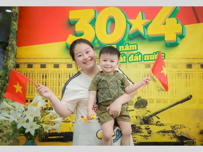 Vừa là tình yêu quê hương đất nước, vừa là tình thân