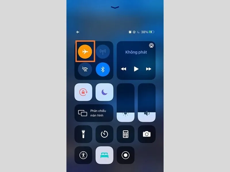 iphone tự tụt pin khi không sử dụng