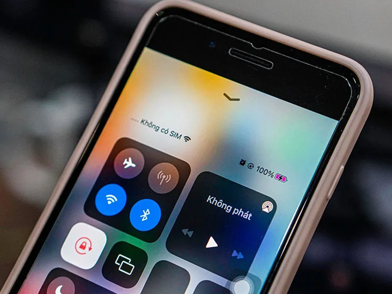 Lưu ý quan trọng khi dùng cách đổi màu pin cho iPhone