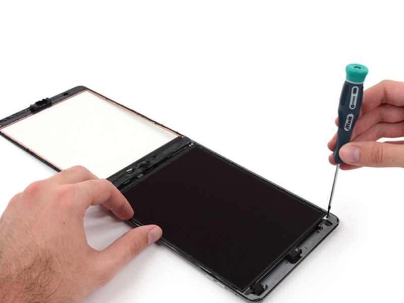 Sự khác biệt giữa ép và thay màn hình iPad Air 6