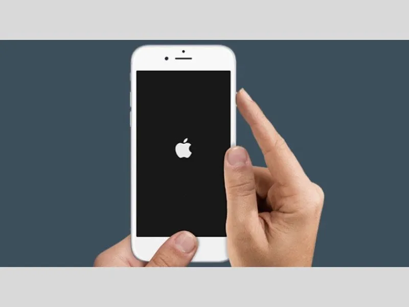 Khởi động lại là cách nhanh nhất khắc phục iPhone tự tắt nguồn rồi mở lại liên tục