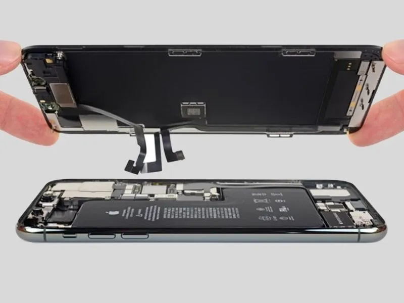 Thay linh kiện chính hãng cho iPhone