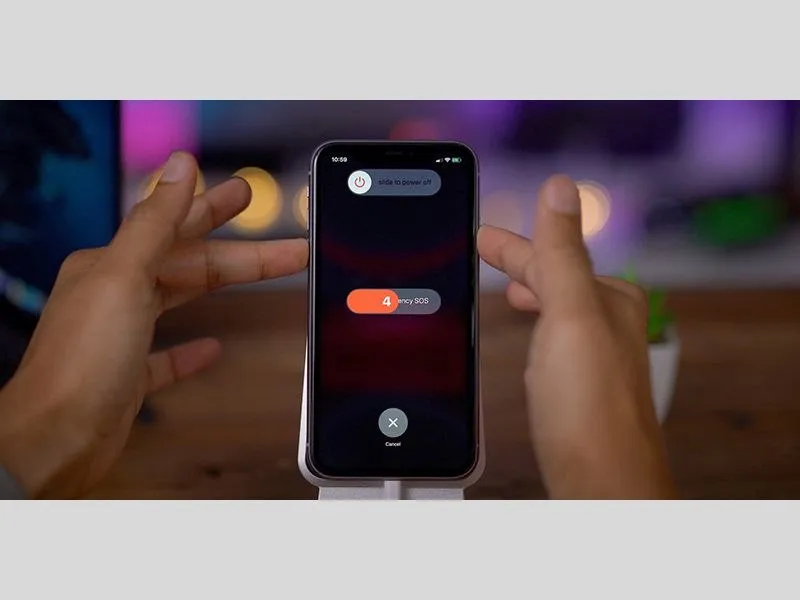 Màn hình iPhone bị nháy xanh do đâu? Làm sao để khắc phục
