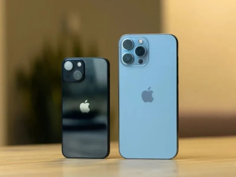 iPhone 13