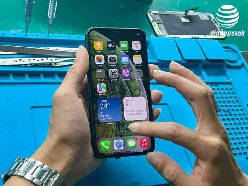 thay màn hình điện thoại tại Đà Nẵng chính hãng tại Di Động Xanh