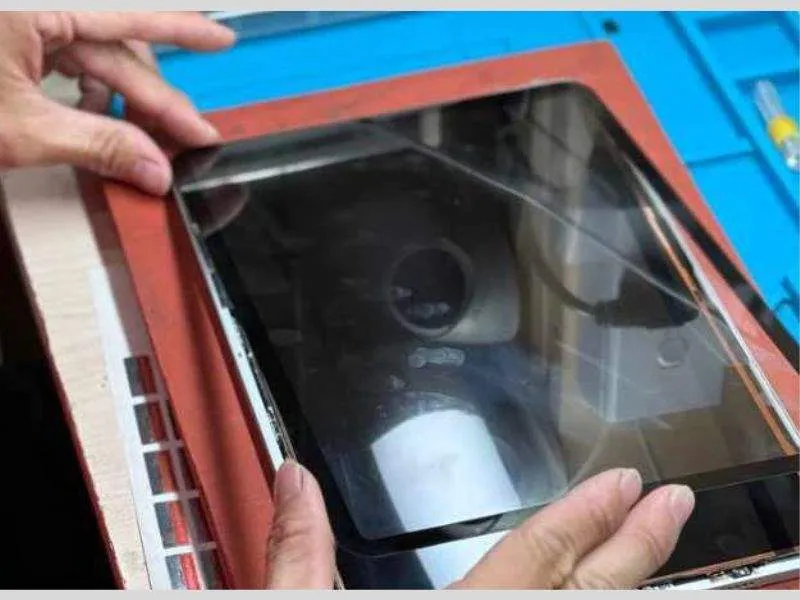 Không nên tự thay màn hình iPad tại nhà