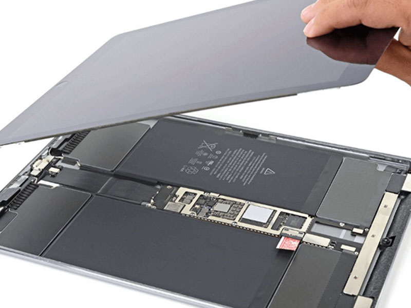 Thay màn hình iPad giá rẻ tại Di Động Xanh