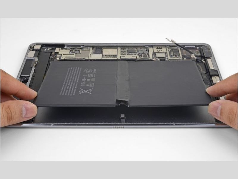 Pin được bóc tách từ các iPad khác