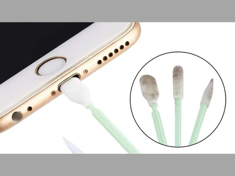 Vệ sinh cổng sạc thường xuyên