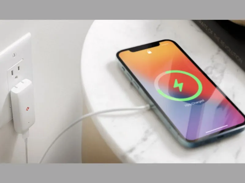 Chi tiết cách khắc phục iPhone đang sạc bị dừng nhanh chóng và hiệu quả