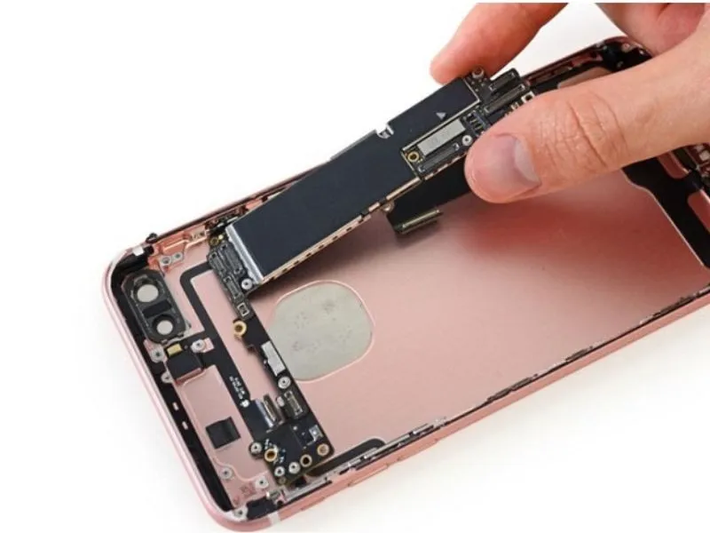 Main iPhone là gì? Main iPhone là bộ phận quan trọng nhất của máy