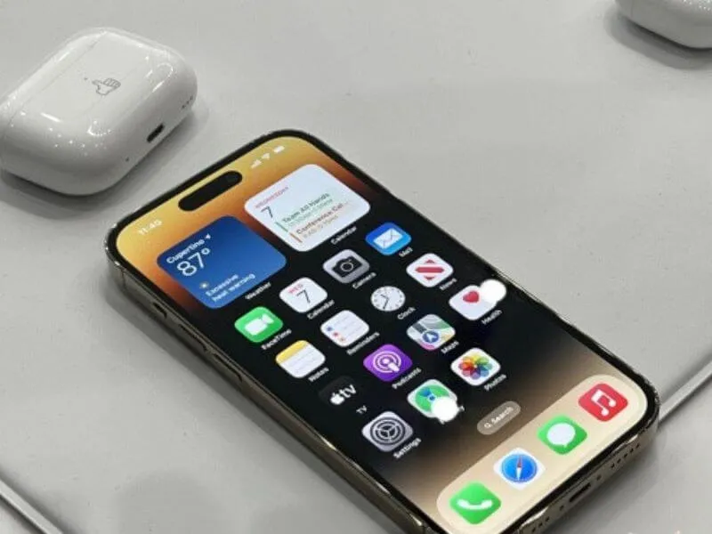 Chi tiết khả năng kết nối iPhone 14 Pro và 16 Pro