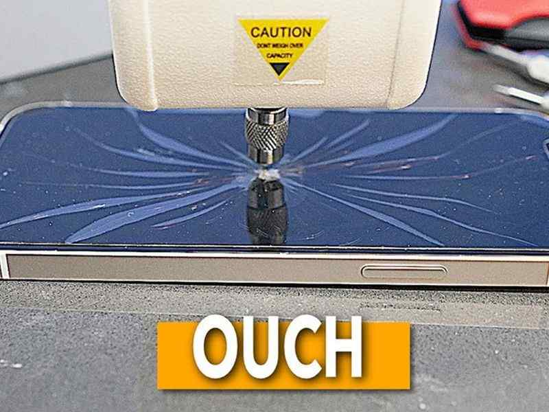 Lớp kính iPhone bị vỡ gây khó chịu cho người dùng