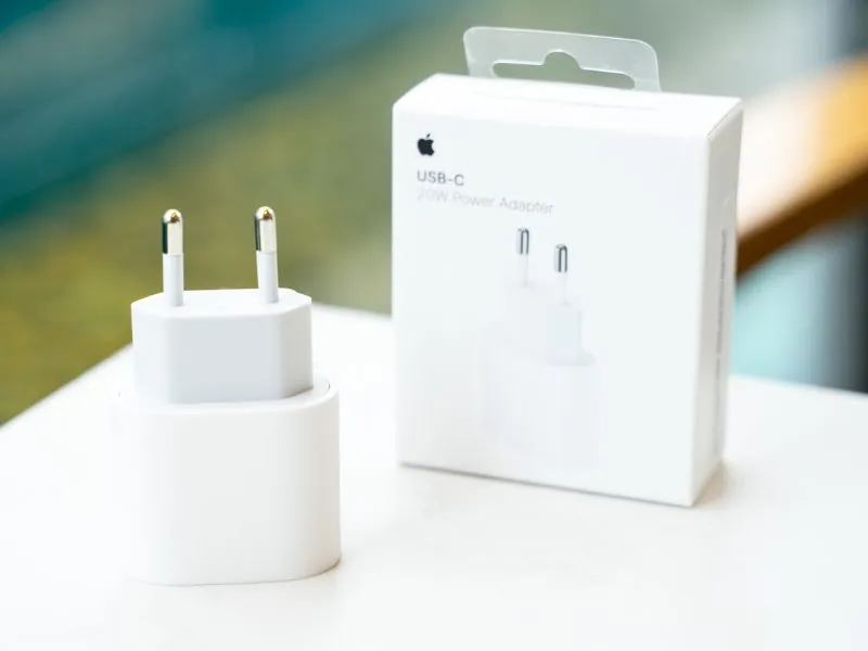 iPhone nào dùng sạc loại khác