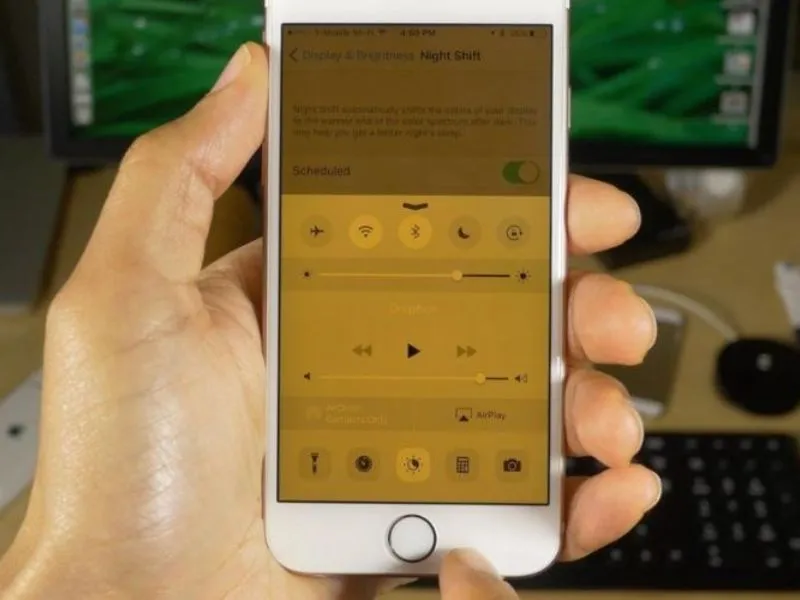 Nguyên nhân lỗi iPhone bị màu âm bản