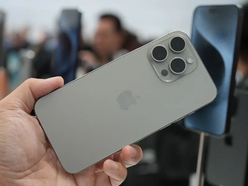 So sánh iPhone 17 Pro Max với iPhone 15 Pro Max về cụm camera