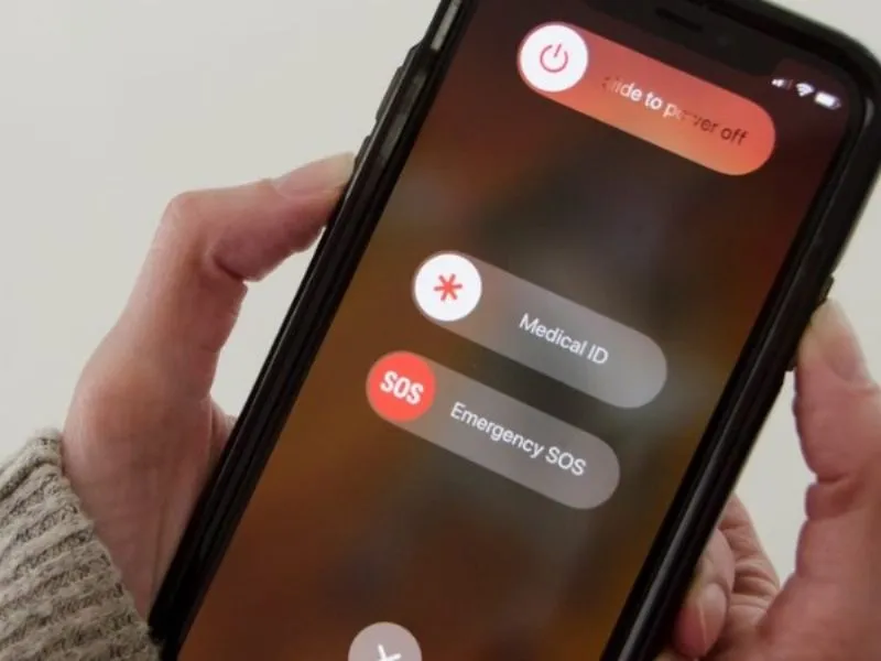 Khởi động lại iPhone