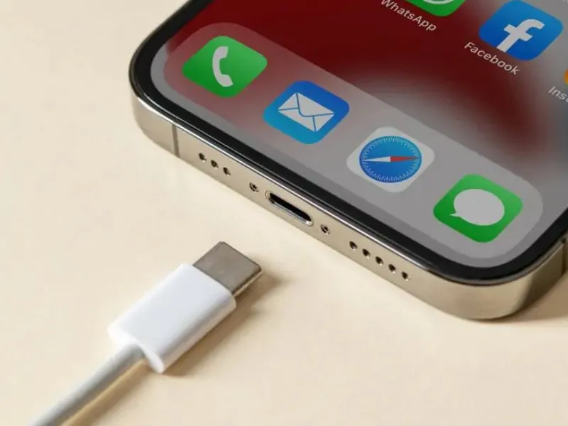 Sử dụng cáp sạc điện thoại iPhone chính hãng có chứng nhận MFi