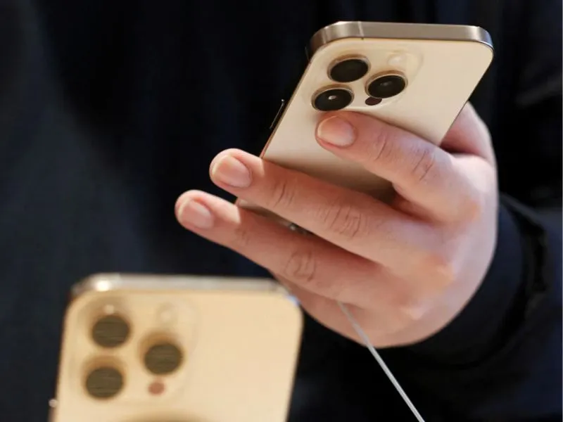 Thay đổi thói quen sử dụng iPhone tránh ảnh hưởng đến chân sạc