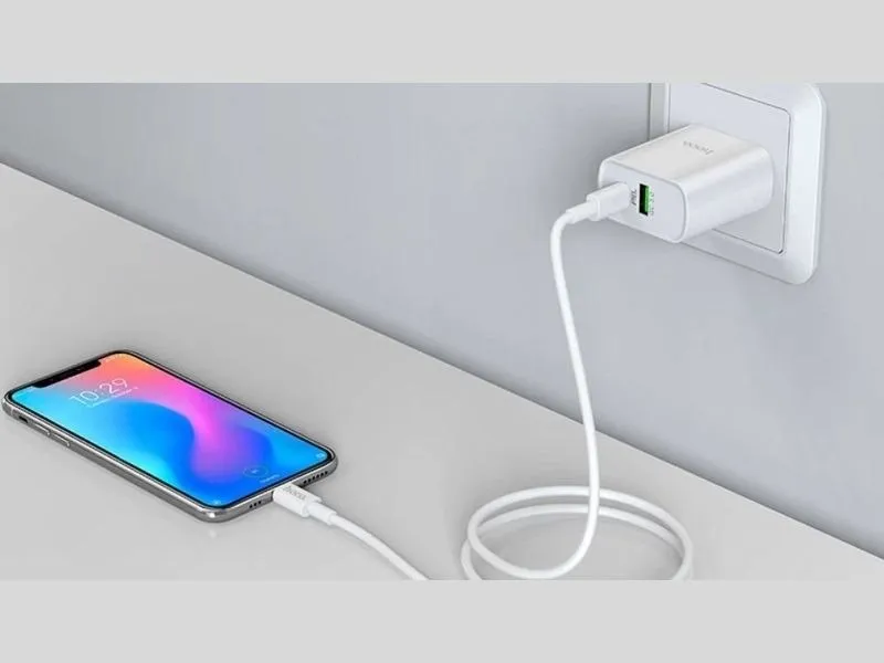Xử lý nhanh iPhone bị nhiễm điện khi sạc