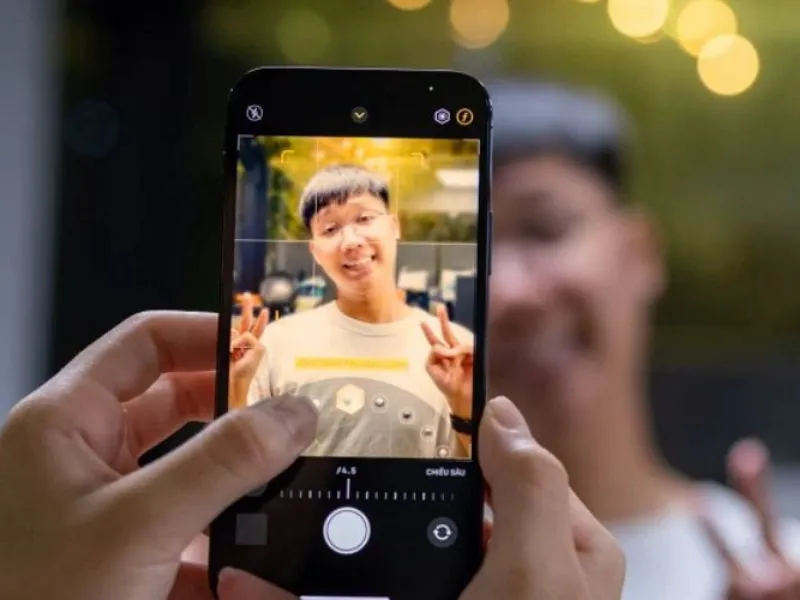 iPhone chụp ảnh bị vàng