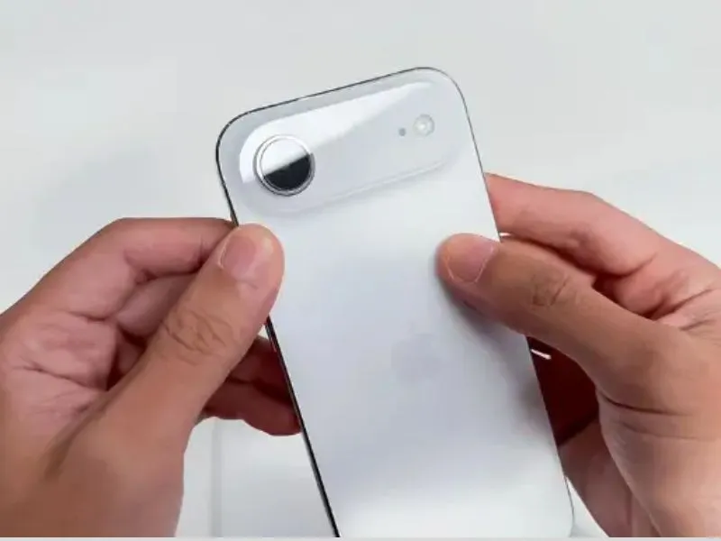 Camera bị dính bụi