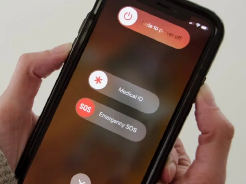 Khởi động lại iPhone