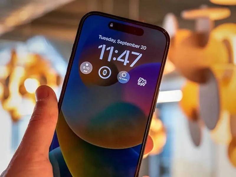 Lý do iPhone bị tối đen màn hình?