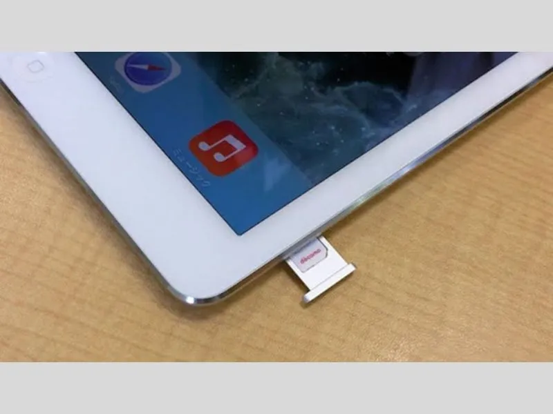 Máy có khe sim để sử dụng mạng 5G