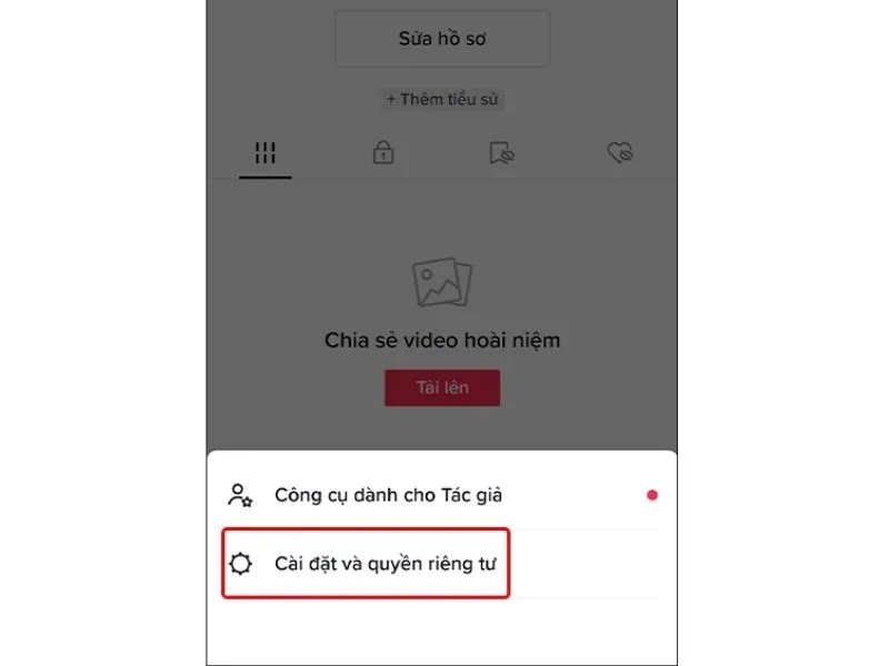 Chọn mục Cài đặt và quyền riêng tư