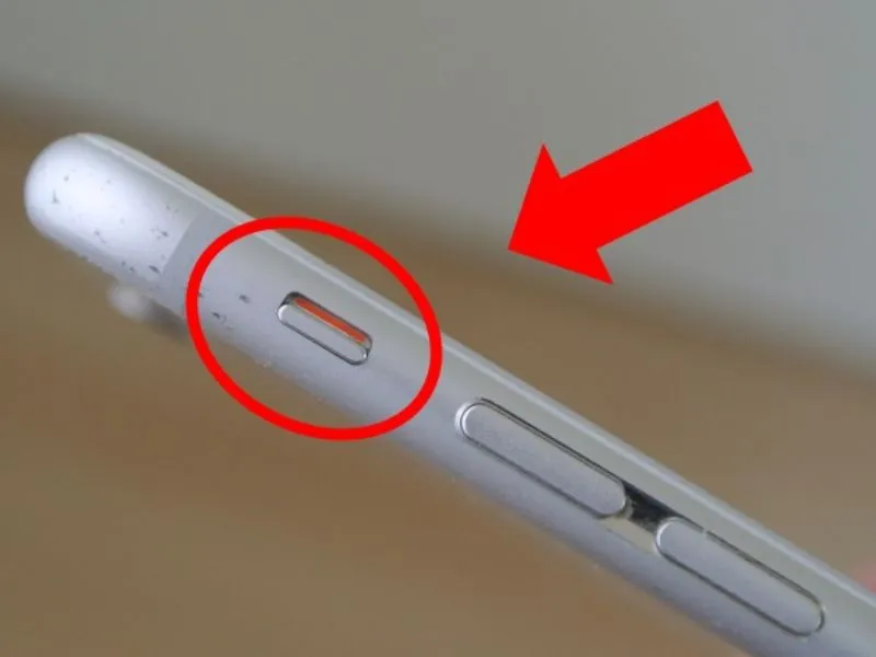 Kiểm tra nút gạt âm thanh trên iPhone khi bị mất tiếng cuộc gọi đến