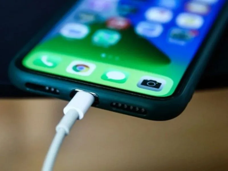 Kiểm tra tốc độ sạc iPhone để xác định tình trạng chai pin của máy