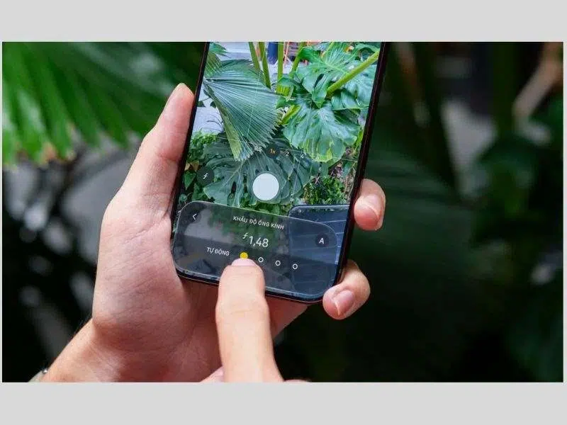 Thay đổi khẩu độ thủ công, lần đầu tiên xuất hiện ở iPhone
